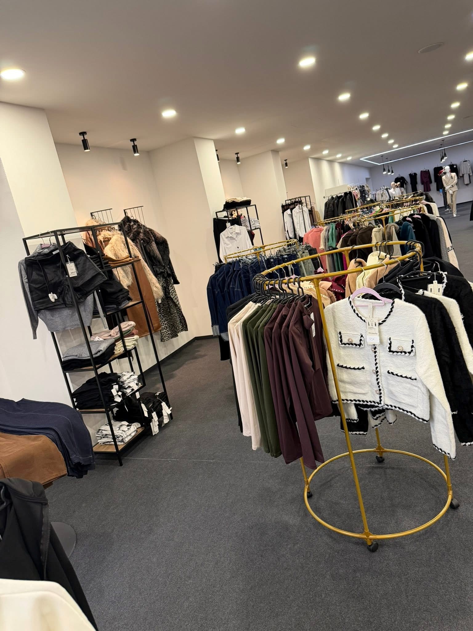 Boutique Bella Lumi 2 boutique